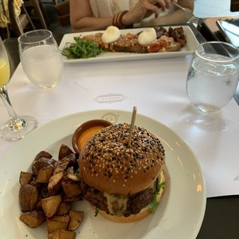Brasserie 701 - AAA burger - Brasseries Near Me - Montreal, Quebec Brasserie 701 - AAA burger - Brasseries Near Me - Montreal, Quebec