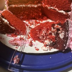HollyPops Bakery - Inside of cake