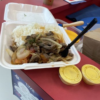 Mi Chinita - Lomo Saltado. - Peruvian Near Me - Bridgeport, Connecticut Mi Chinita - Lomo Saltado. - Peruvian Near Me - Bridgeport, Connecticut