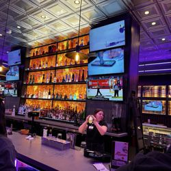 Lucky Strike Denver - Nice bar