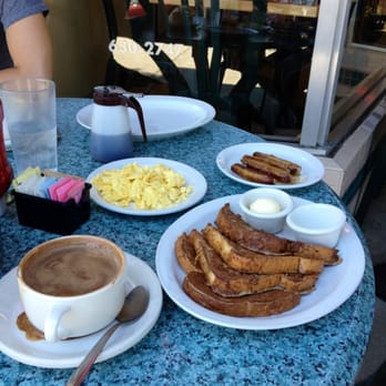 Curbside Cafe - Breakfast & Brunch Near Me - Vista, California