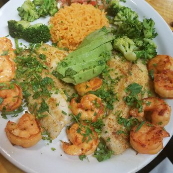 La Paz Grocery and Restaurant - Tilapia with shrimp - Spanish Near Me - Marshall, Missouri
