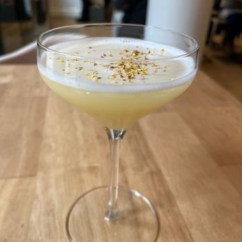 Moon Rabbit - Soursop, osmanthus, lemon (spirit free) - Vietnamese Near Me - Washington, DC, District of Columbia
