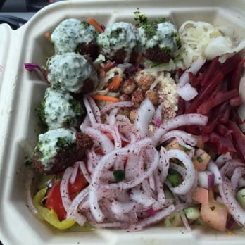 Falafelle - Falafel "Container" with six falafels, hummus, veggies, tahini and mint sauce. Healthy and delicious. - Vegan Near Me - Belmont, California