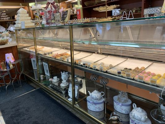 CRIVELLER CANDIES PASTRIE - Updated August 2025 - 20 Photos