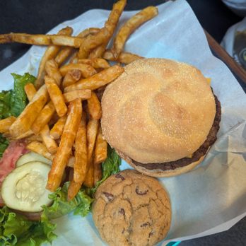 Paradise Beach Grille - Hefty kids cheeseburger with chocolate chip cookie - New American Near Me - Capitola, California Paradise Beach Grille - Hefty kids cheeseburger with chocolate chip cookie - New American Near Me - Capitola, California