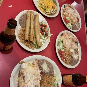 Casa Rio - Vegetarian Enchilada Platter Deluxe Dinner La Senora - Mexican Near Me - San Antonio, Texas