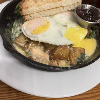 Half & Half - Salmon Hash - Breakfast & Brunch Near Me - St. Louis, Missouri