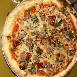 SPICY SAUSAGE PIZZA