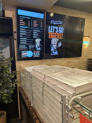 Eat-N-Out Pizza by null