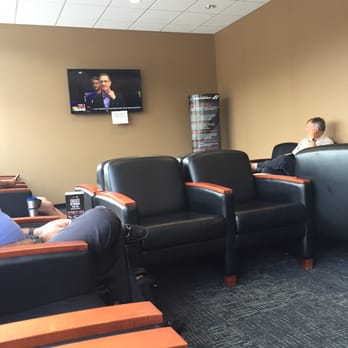 Glendale Chrysler Jeep Dodge Ram - Service waiting area - Car Dealers Near Me - St. Louis, Missouri Glendale Chrysler Jeep Dodge Ram - Service waiting area - Car Dealers Near Me - St. Louis, Missouri