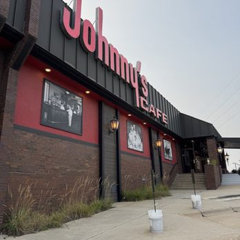 Johnny's Cafe - Steakhouses Near Me - Omaha, Nebraska