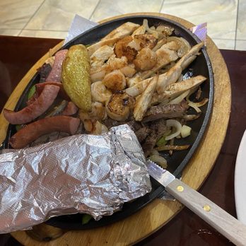 Beto’s Restaurant & Bar - Combination fajitas - Mexican Near Me - Austin, Texas Beto’s Restaurant & Bar - Combination fajitas - Mexican Near Me - Austin, Texas