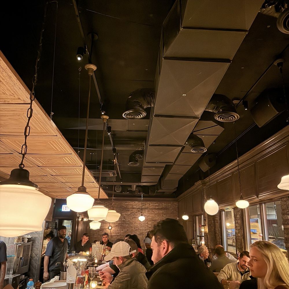 Au Cheval - Bars Near Me - Chicago, Illinois Au Cheval - Bars Near Me - Chicago, Illinois