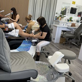 W Beauty Spa - Nail Salons Near Me - Chatsworth, California