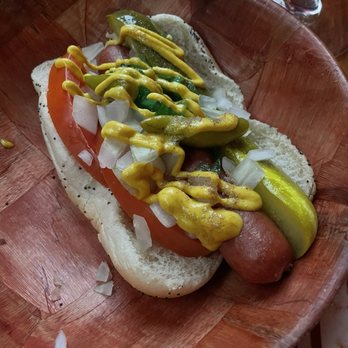 Emmett's - Chicago dog - American Near Me - New York, New York