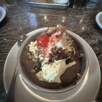 BJ's Restaurant & Brewhouse - Hot Fudge Brownie Pizookie - American Near Me - Concord, California BJ's Restaurant & Brewhouse - Hot Fudge Brownie Pizookie - American Near Me - Concord, California