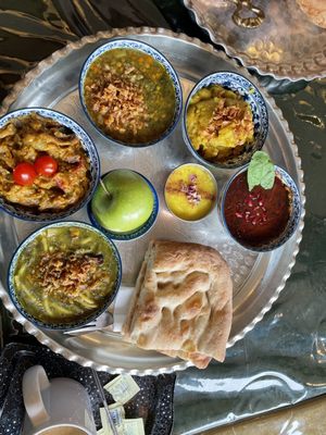 Café Toranj by null