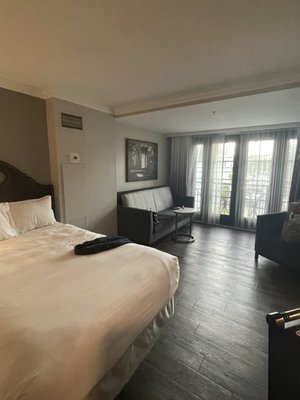 The Lindy Renaissance Charleston Hotel by null