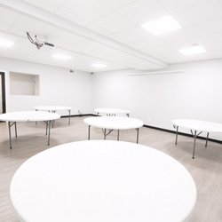 The Cove at Pearl Suites - Event Space- Round Tables