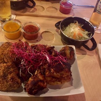 Sudhaus - 2 Arten Chickenwings und so oft nachbestellen wie man mag/schafft. BBQ und Süßsauer! Super saftig - German Near Me - Kassel, HE