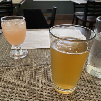 Twelves Grill & Cafe - Blondes & Brewnette's Sour Exchange and Strawberry-lemonade vodka - American Near Me - West Grove, Pennsylvania