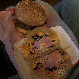 Korean fried chicken sando Bulgogi tacos (2) Korean fried chicken sando Bulgogi tacos (2)