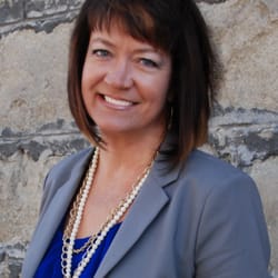Paige Guernsey - Paige Guernsey, Kelowna real estate agent for Coldwell Banker Horizon Realty