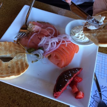 Ama Ama Restaurant - New American Near Me - Kapolei, Hawaii