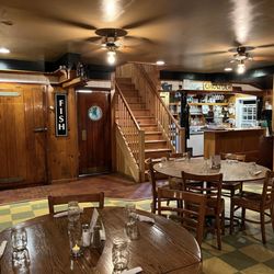 Carriage House Restaurant - Dining room