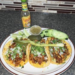Mi Tierra - Tacos mexicanos al pastor,lengua,pollo,asada