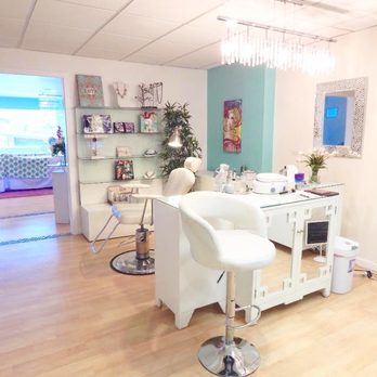 HighBrow Beauty - Come and get your services done in our inviting and warm atmosphere. - Hair Removal Near Me - San Diego, California HighBrow Beauty - Come and get your services done in our inviting and warm atmosphere. - Hair Removal Near Me - San Diego, California