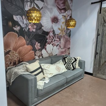 SJ Marketplace - Need a cute photo op? - Women's Clothing Near Me - Nisku, Alberta SJ Marketplace - Need a cute photo op? - Women's Clothing Near Me - Nisku, Alberta