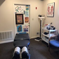 Burkholder Chiropractic Clinic - Chiropractic treatment table
