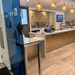 United Club - Bar closed before closing time