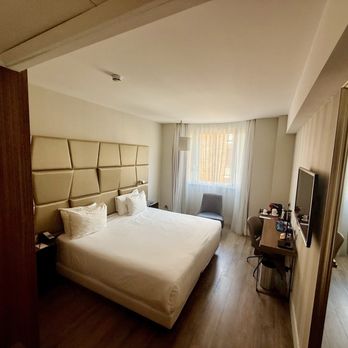 NH Collection Roma Centro - Superior Room with View - Hotels Near Me - Rome, RM NH Collection Roma Centro - Superior Room with View - Hotels Near Me - Rome, RM