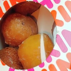 Dunkin' - 10 assorted donut holes