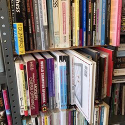 Here's A Book Store - Chess books