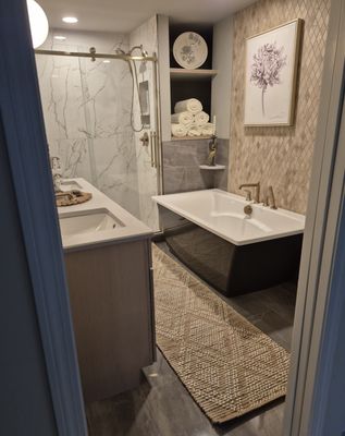 Interstate Custom Kitchen and Bath, Inc. by null