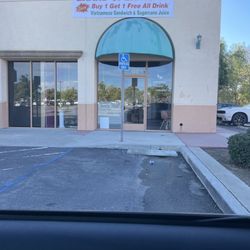 Gold Tea Boba And Sandwiches - New Vietnamese Boba and Sandwiches