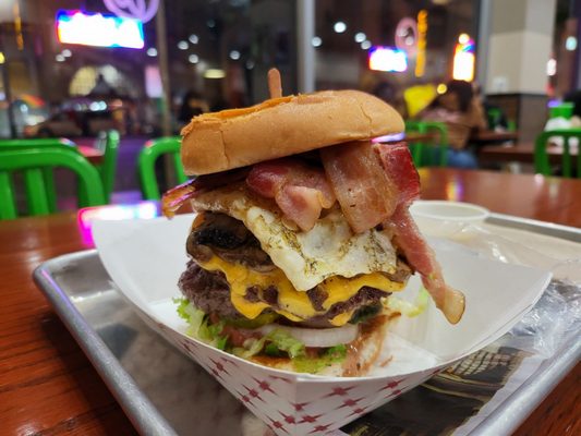 Wahlburgers by null