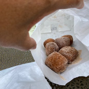 Dahlia Bakery - Beignet in the bag - Bakeries Near Me - Seattle, Washington Dahlia Bakery - Beignet in the bag - Bakeries Near Me - Seattle, Washington