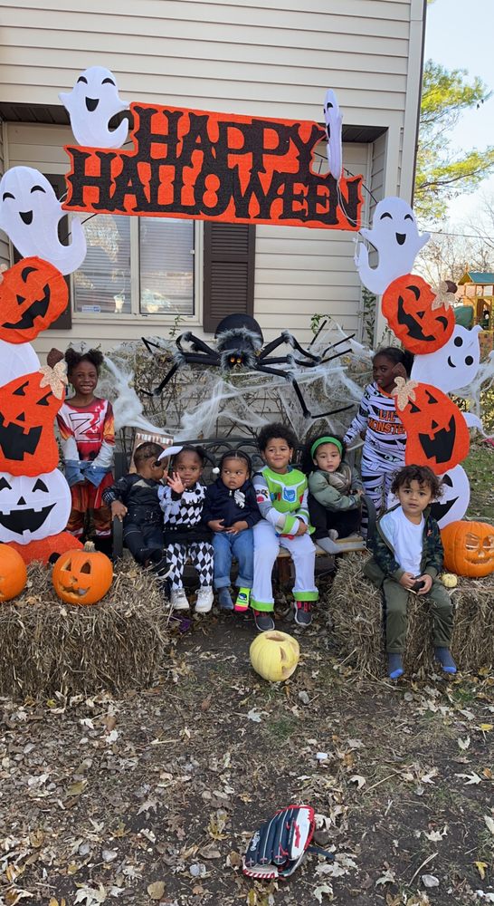 Poohs Little Angels - childcare center in Des Moines, IA