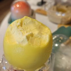 Bayti Cafe / Lebanese Bakery & Sweets - Lemon ice cream