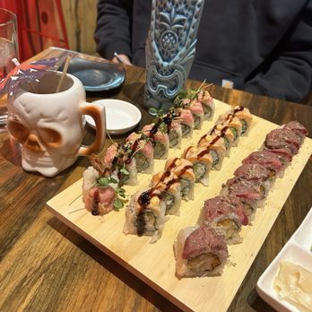 Hooked - Sushi - Sushi Bars Near Me - Avon, Colorado