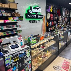 Jungle Smoke Shop