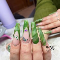 Nails 2 C