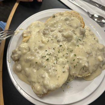 Bette's Place - Biscuits and gravy - Breakfast & Brunch Near Me - Hood River, Oregon