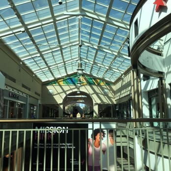Lenox Square - Spacious and lively mall - Shopping Centers Near Me - Atlanta, Georgia