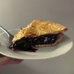 Parisotto's Pizzeria & Bakery - Blueberry pie
